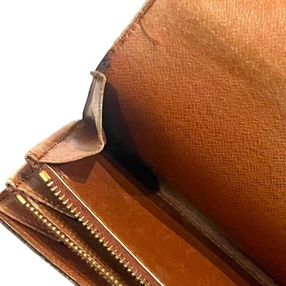 Authentic Louis Vuitton Monogram Canvas Sarah Wallet Date Code: 8911AN - Picture 10 of 16